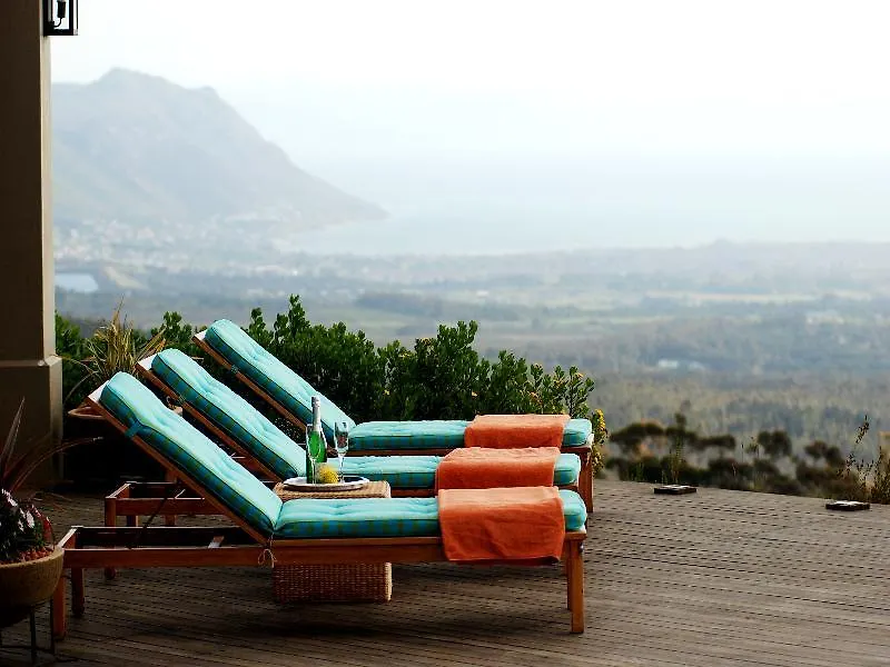 Holiday home Bezweni Lodge Sir Lowry Pass