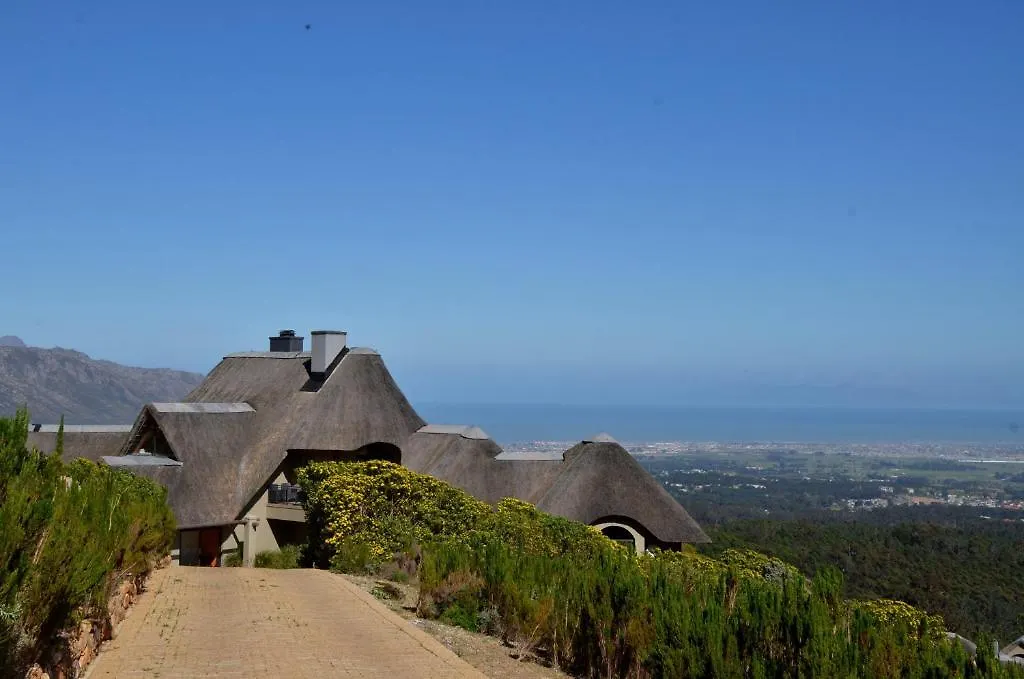 Bezweni Lodge Sir Lowry Pass