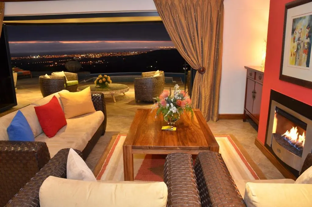 Holiday home Bezweni Lodge Sir Lowry Pass