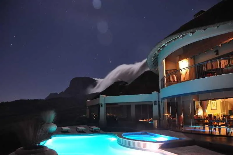 Bezweni Lodge Sir Lowry Pass 0*,  South Africa