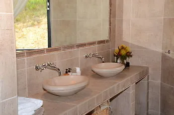 Holiday home Bezweni Lodge Sir Lowry Pass